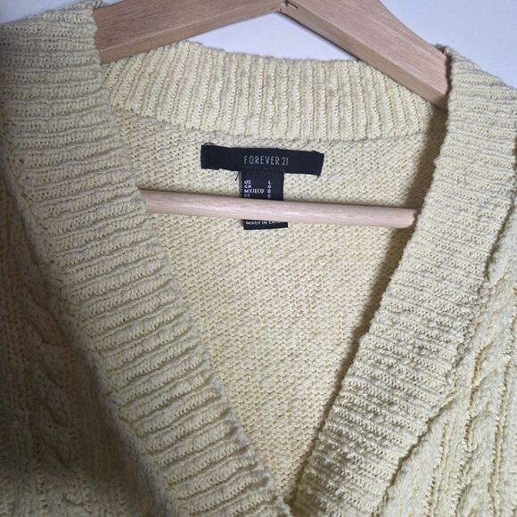 Forever 21 Butter Yellow Sweater Vest Juniors size L (fits like a small) - Picture 3 of 6